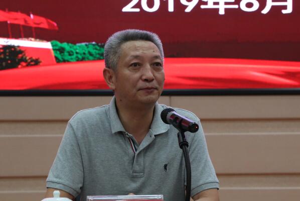 2.南宁学院副校长文旭光致欢迎词.jpg